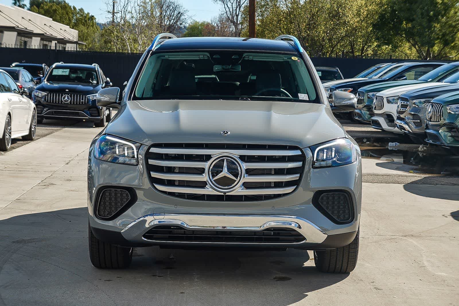 New 2026 MANUFAKTUR Alpine Grey Mercedes-Benz GLS 450 image 2
