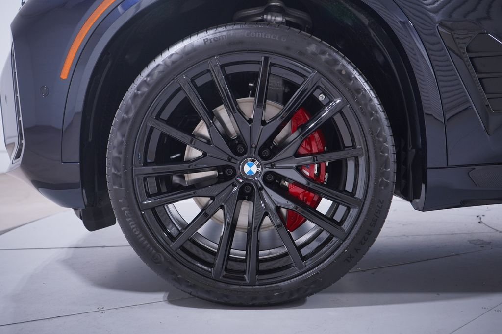 New 2026 Carbon Black Metallic BMW sDrive40i image 2