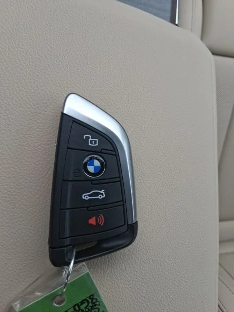 New 2026 Black Sapphire Metallic BMW 330i image 20