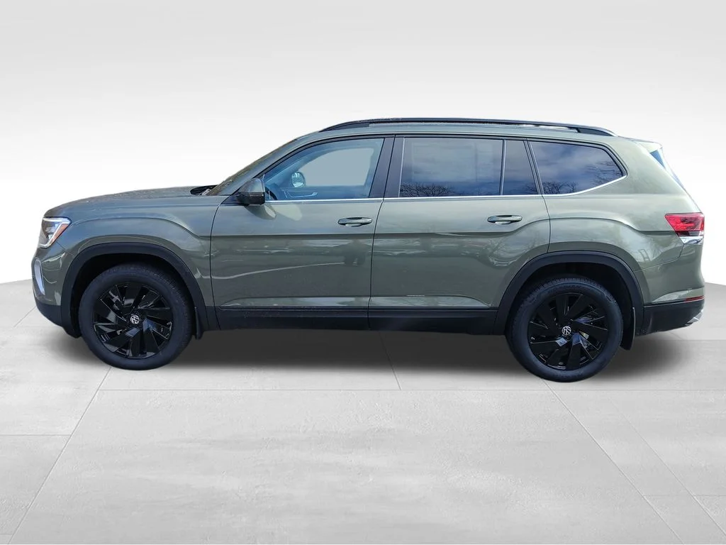 New 2026 Green Volkswagen 2.0T SE w/Technology image 2