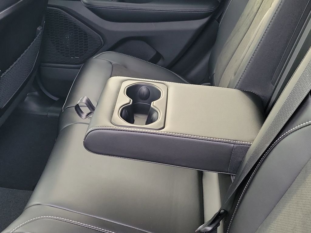 New 2026 Baltic Gray Metallic Clear-Coat Exterior Paint Jeep Altitude image 15