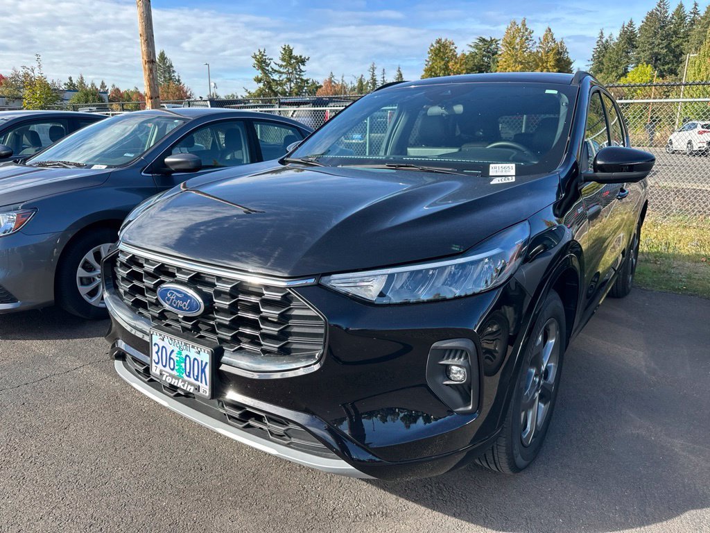 Used 2024 Agate Black Metallic Ford ST-Line Select image 1