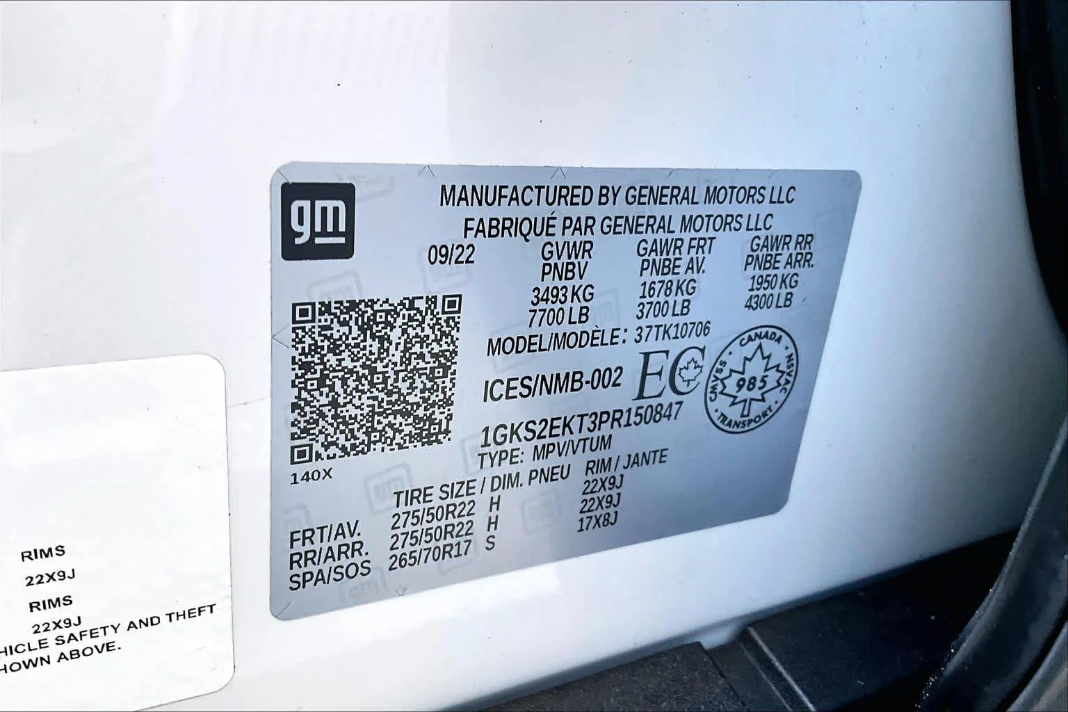 Used 2023 White Frost Tricoat GMC Denali Ultimate image 37