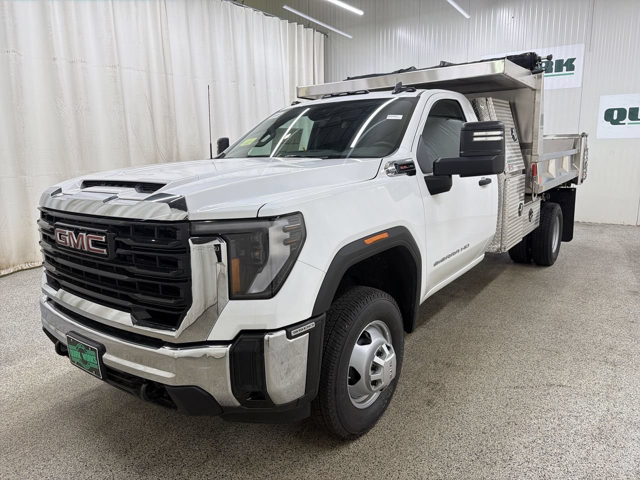2026 GMC Sierra 3500 Chassis Cab Pro - Photo 4