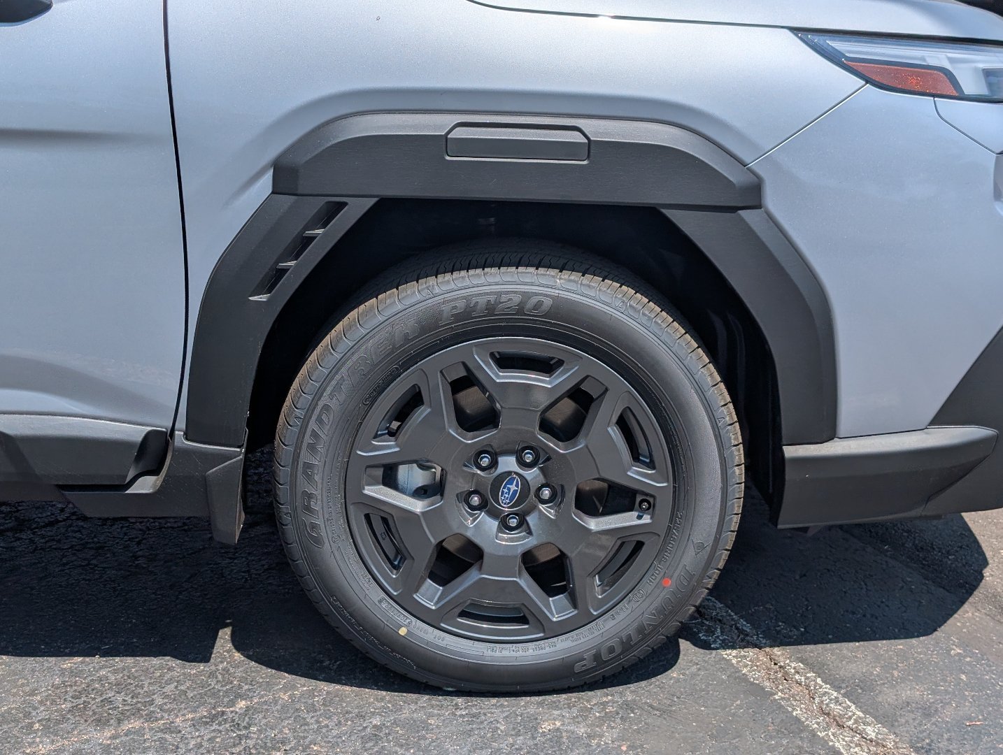 New 2026 ICE SILVER METALLIC Subaru Premium image 8