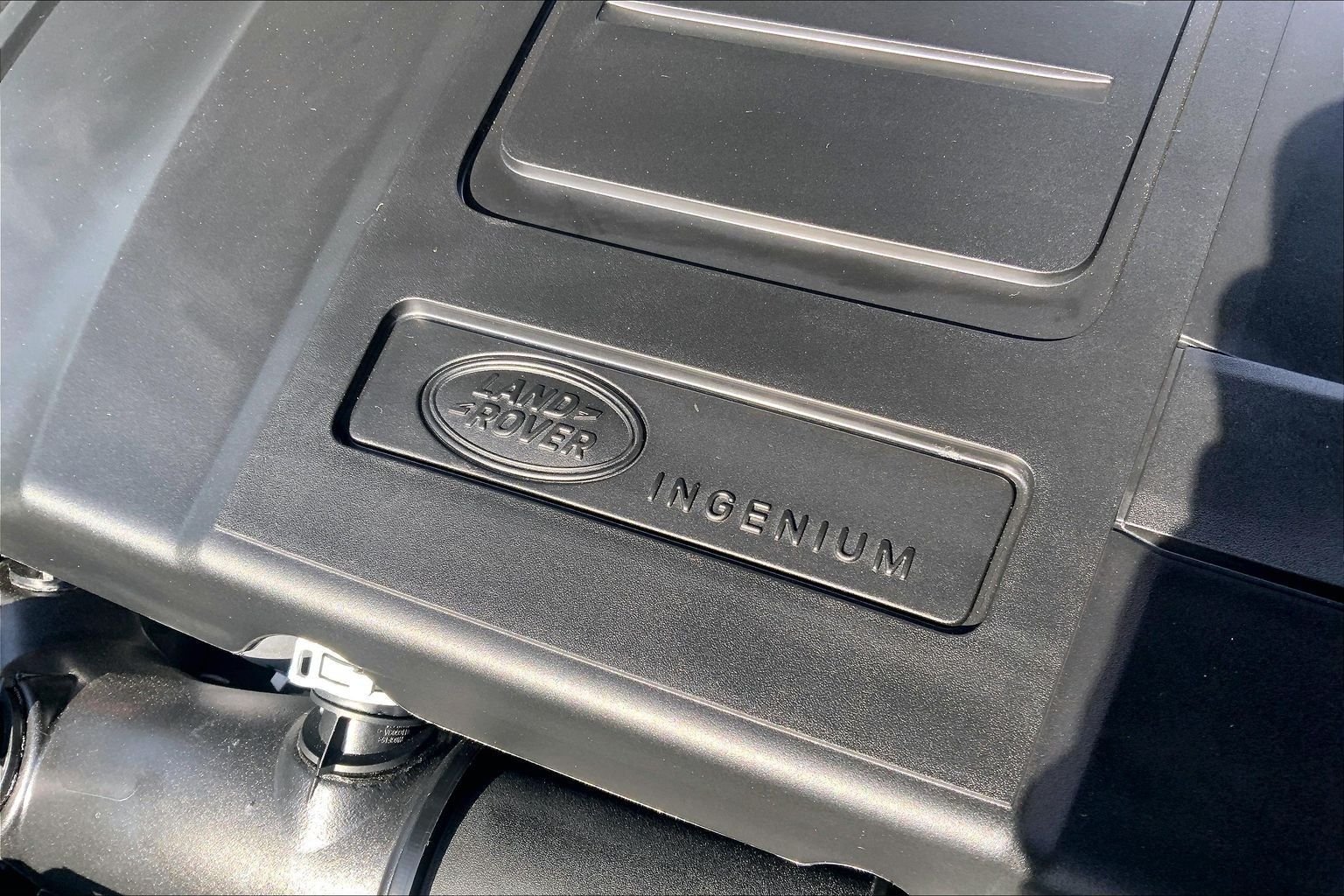 New 2026 Santorini Black LAND ROVER  image 17