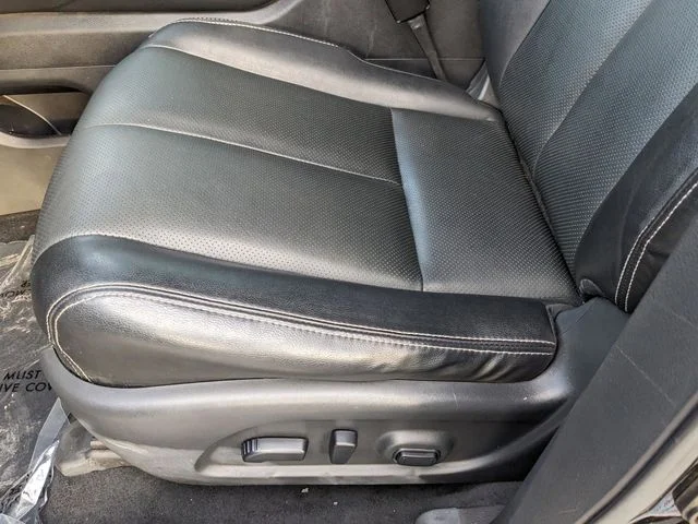 Certified Used 2020 Black Nissan SL image 20
