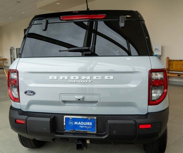 New 2026 White Metallic Ford Badlands® image 5