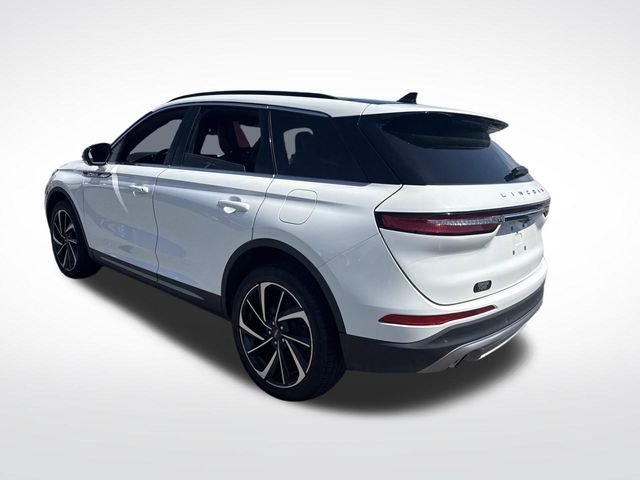 Used 2025 White Lincoln Reserve image 3