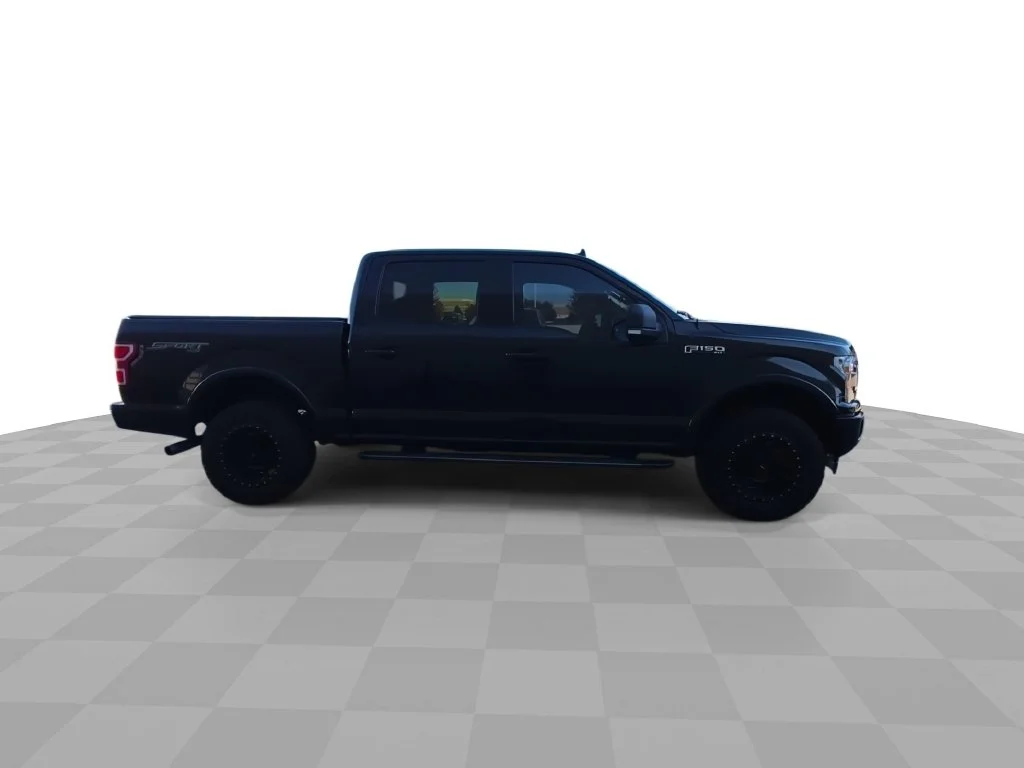 Used 2018 Black Ford XLT image 3