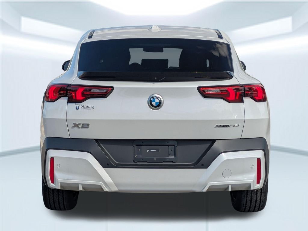 Used 2025 White BMW xDrive28i image 4