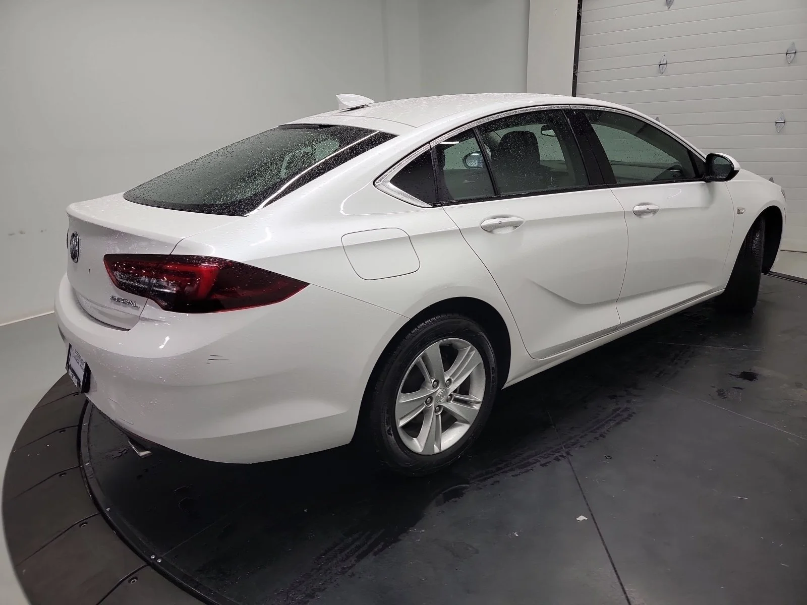 Used 2019 White Frost Tricoat Buick Preferred image 8