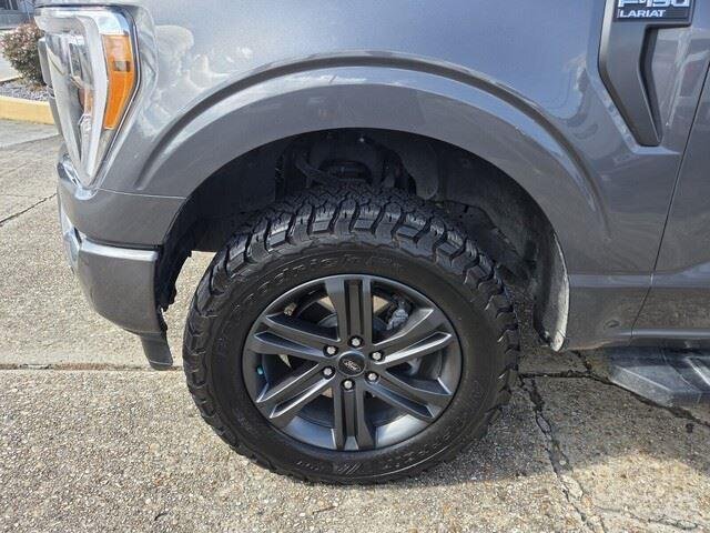 Used 2023 Carbonized Gray Metallic Ford LARIAT image 11