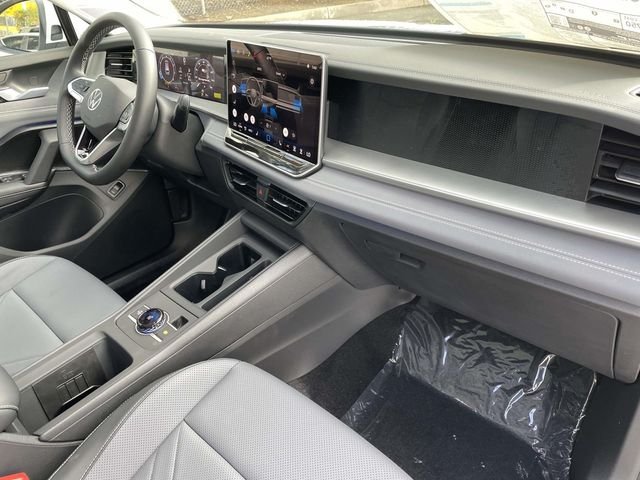 New 2026 White Volkswagen 2.0T SE image 29