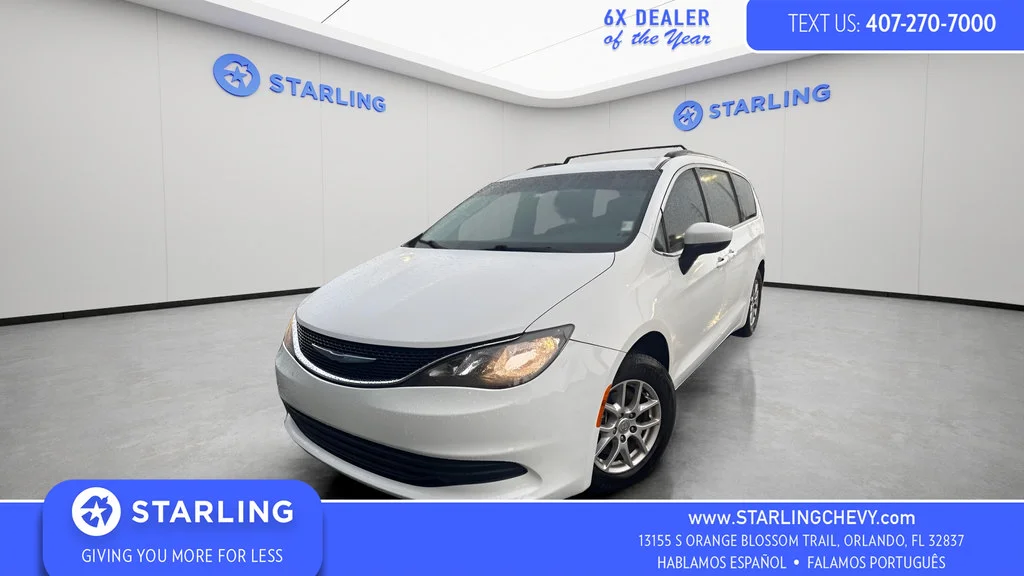 2020 Chrysler Voyager LXI's photo
