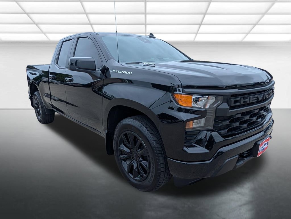 2025 Chevrolet Silverado 1500 Custom Double Cab Std Box's photo