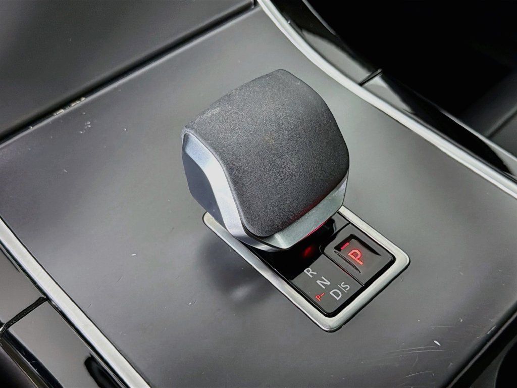 Used 2026 White Land Rover S image 17