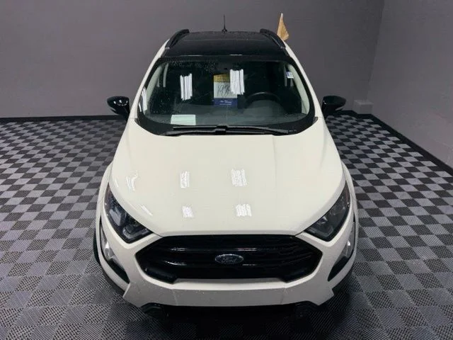 Used 2022 White Ford SES image 5