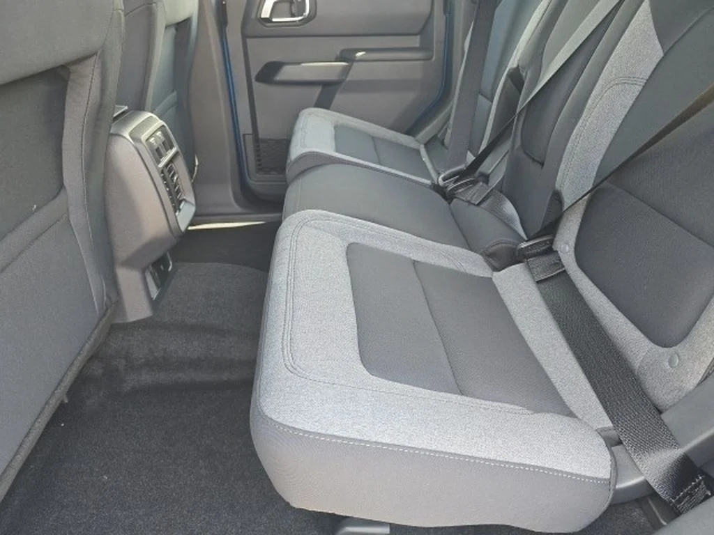 2025 Ford Bronco 4-Door Base - Photo 8