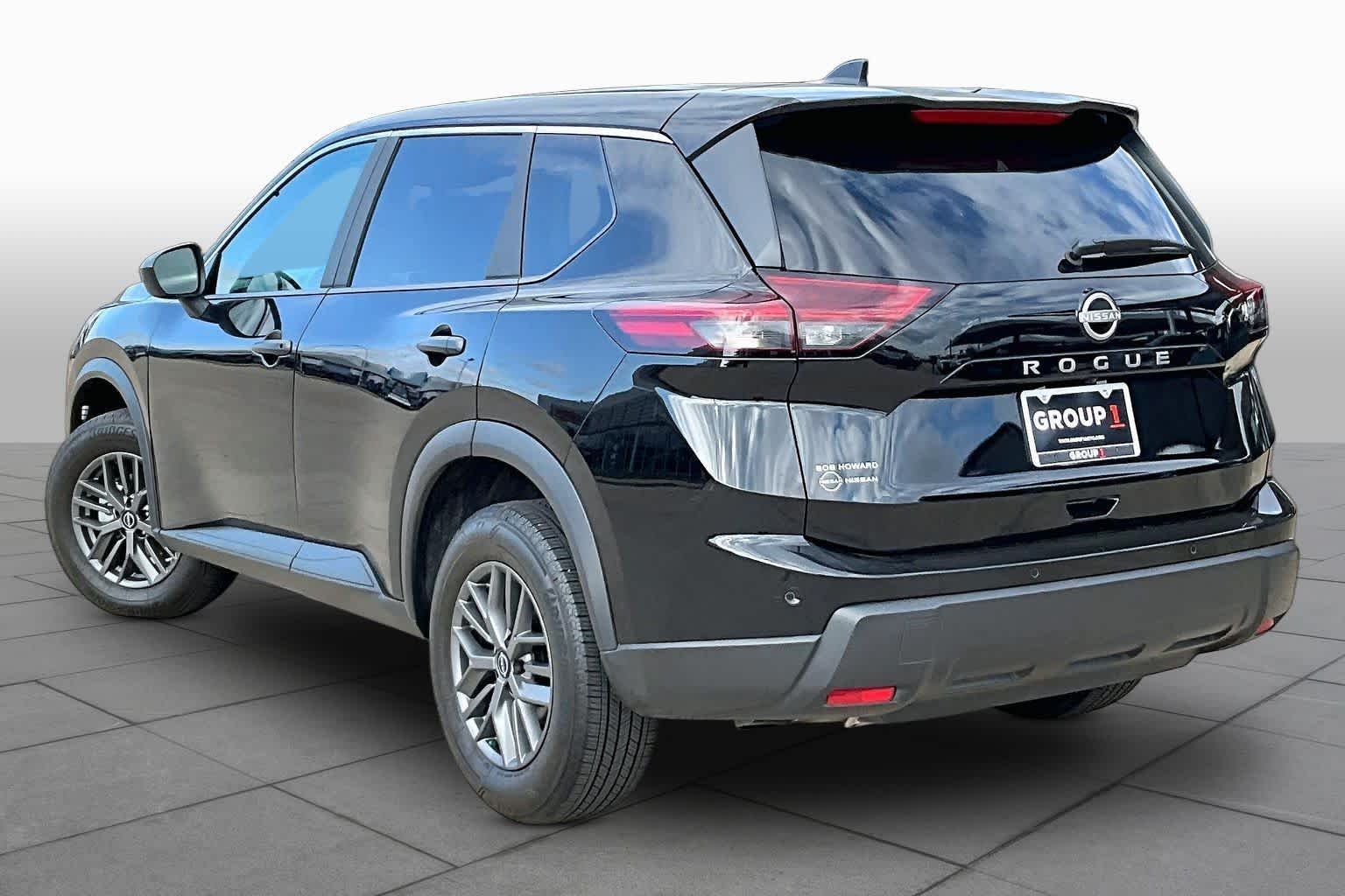 Used 2025 Super Black Nissan S image 11