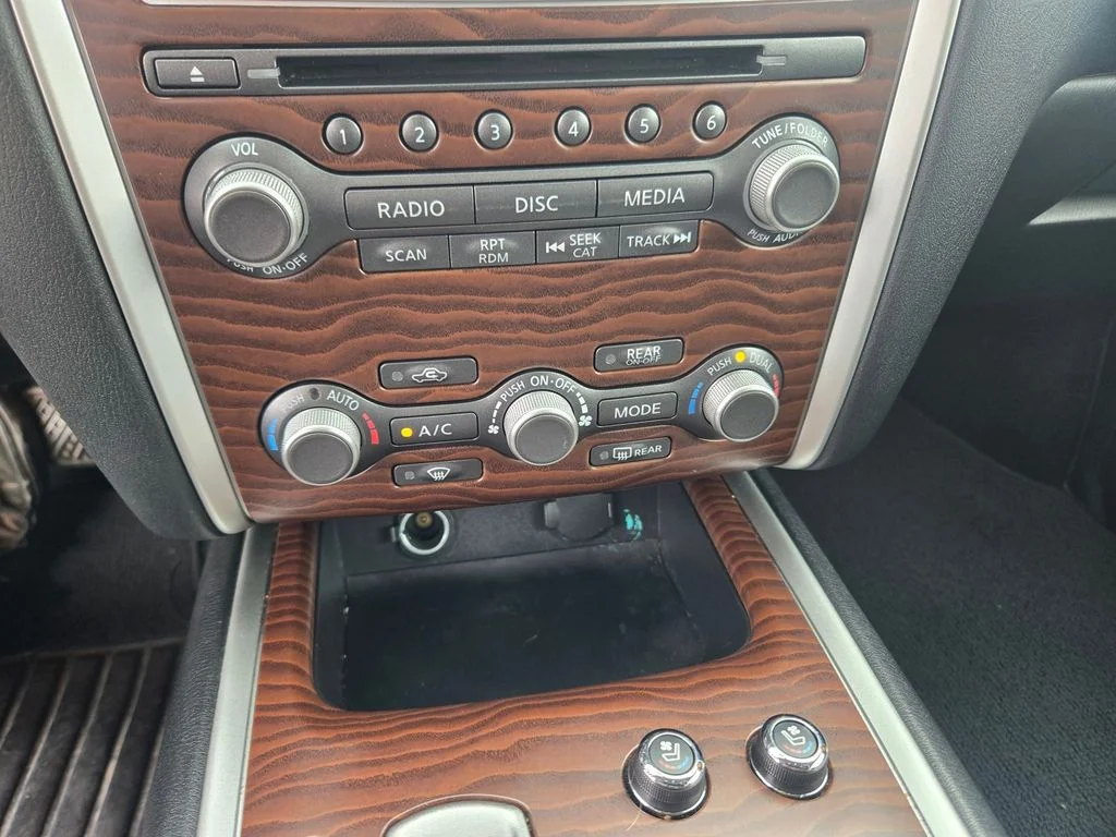 Used 2017 Sandstone Nissan Platinum image 20