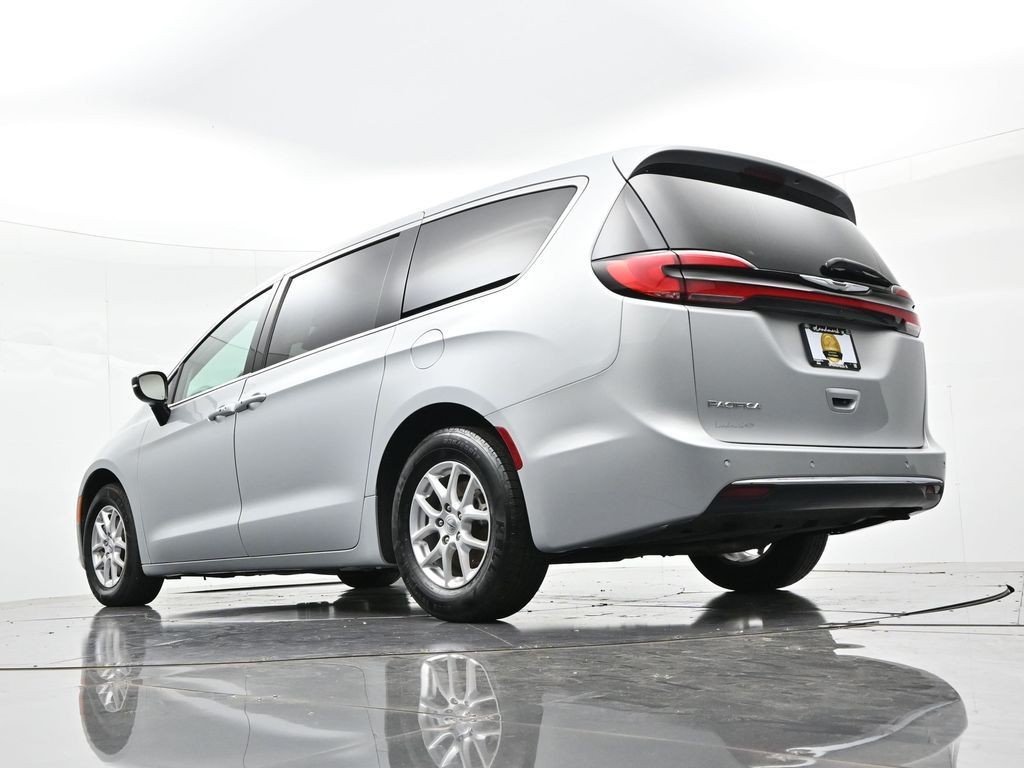 Used 2024 Silver Mist Clearcoat Chrysler Touring L FWD image 20