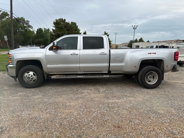 Used 2019 Silver Chevrolet LTZ image 8