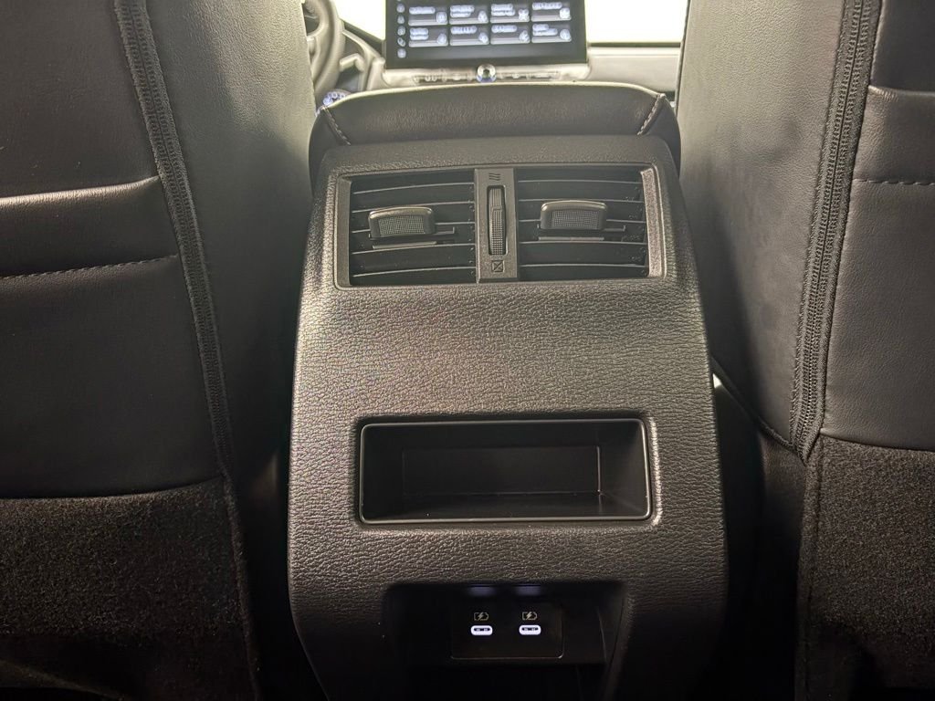 Used 2025 Gray Mitsubishi SE image 31