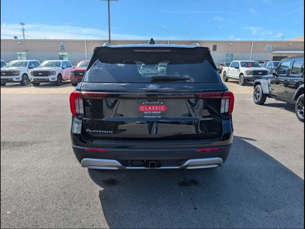 New 2027 Agate Black Metallic Ford Platinum™ image 4