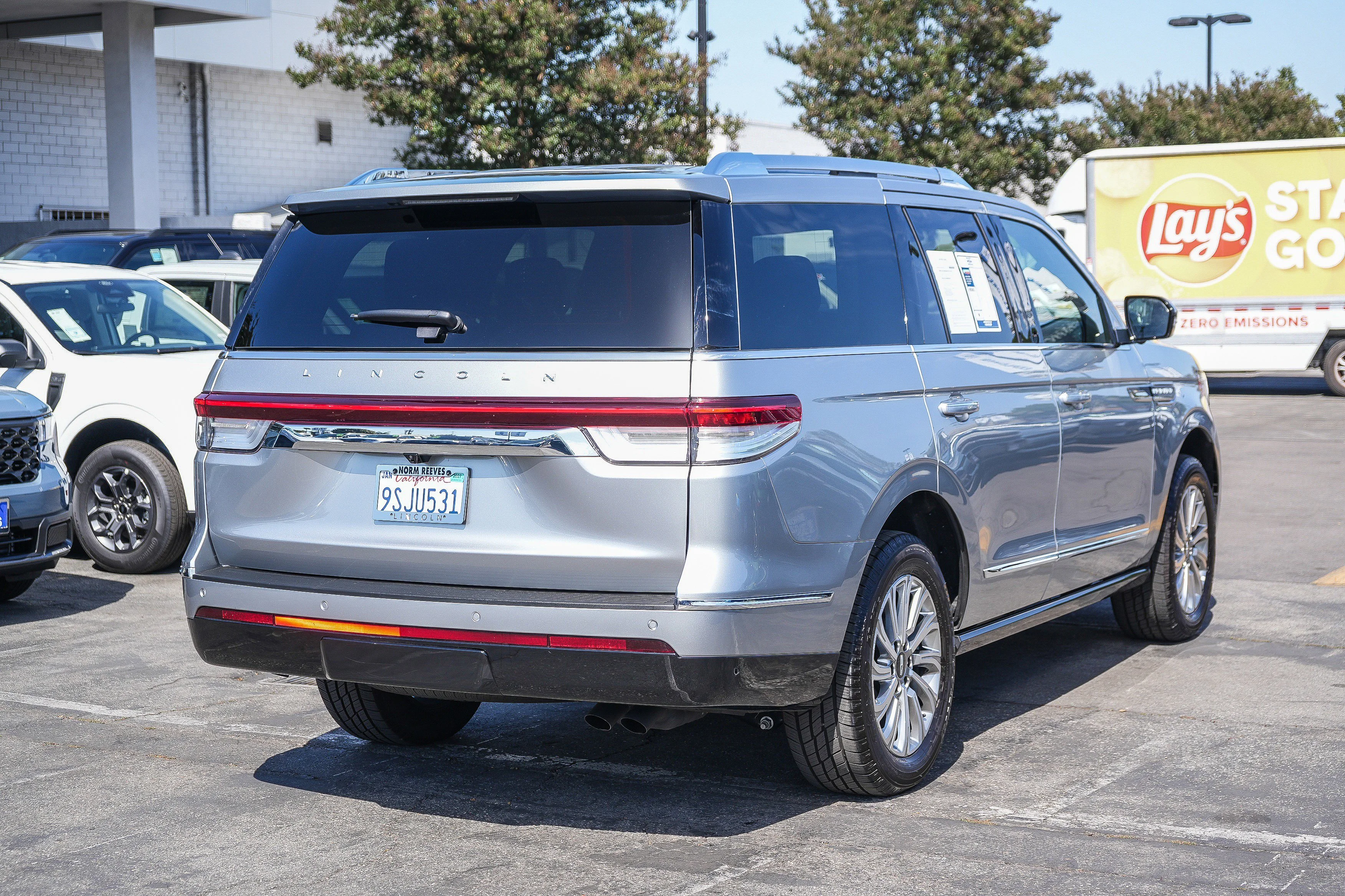 Certified Used 2024 Radiance Metallic Lincoln Premiere image 8