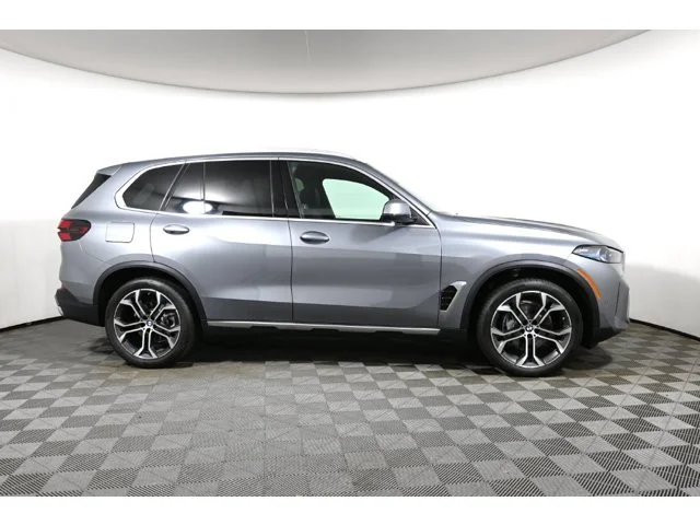 2026 BMW X5 40i - Photo 8