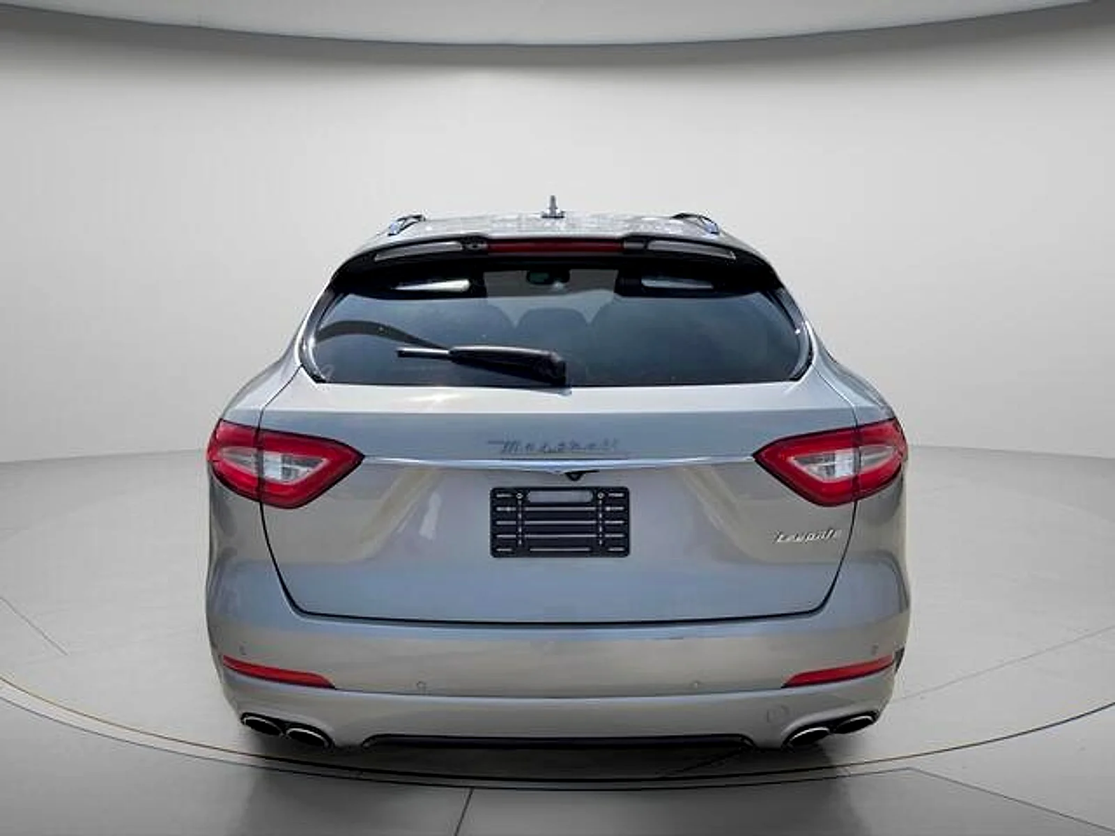 Used 2017  Maserati S image 5