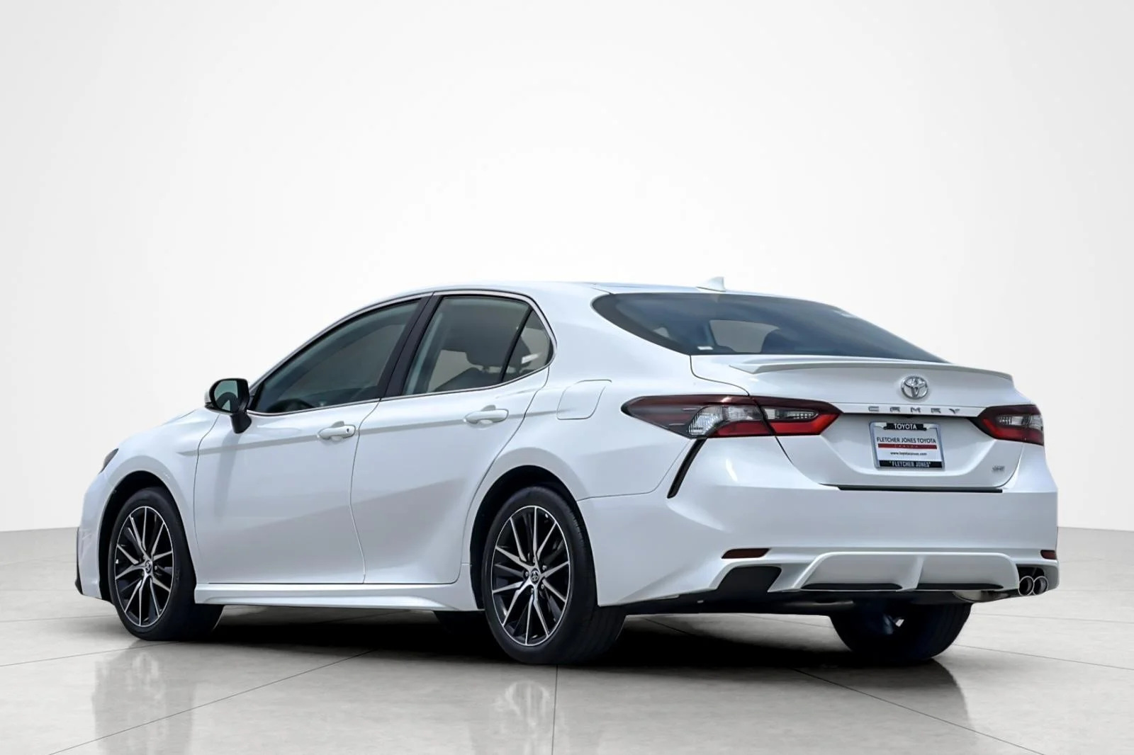 Certified Used 2023 Ice Cap Toyota SE image 3