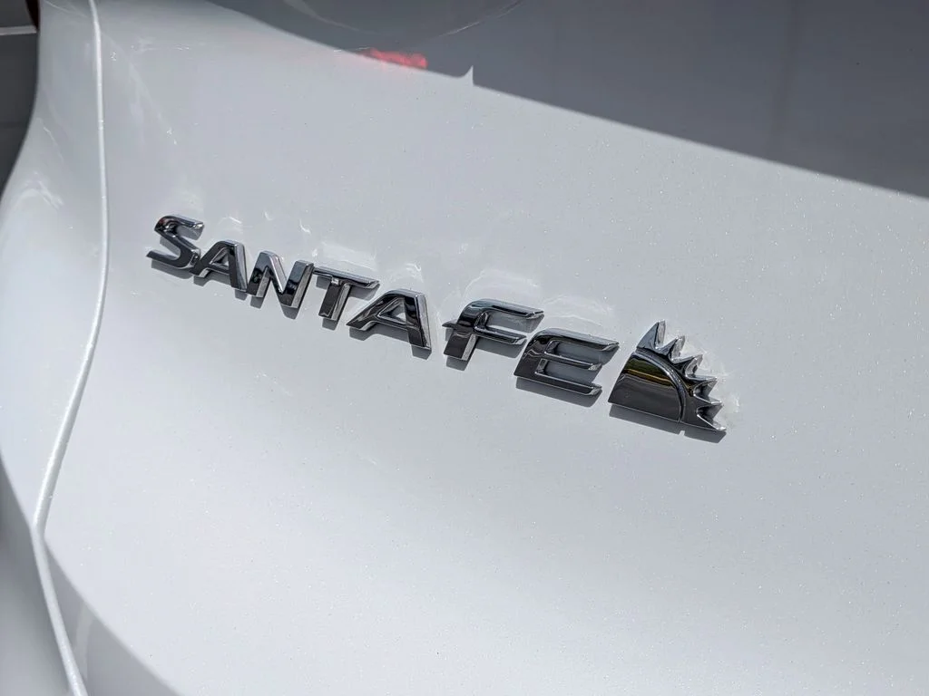 Used 2022 Quartz White Hyundai Limited image 26