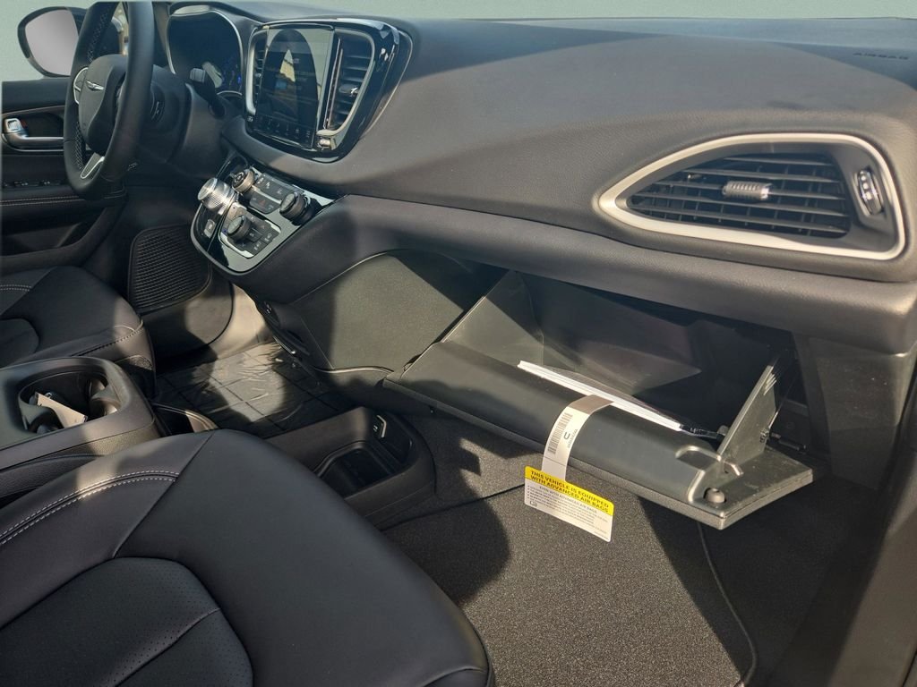 New 2026 Silver Chrysler LX image 16