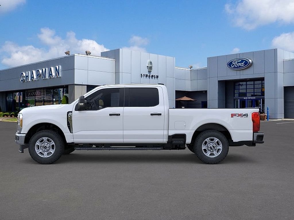 New 2026 Oxford White Ford F-350® XLT image 3