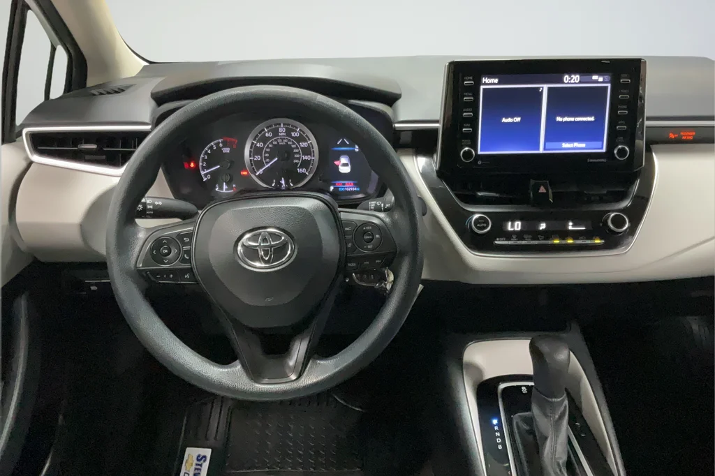 Used 2021 White Toyota LE image 13