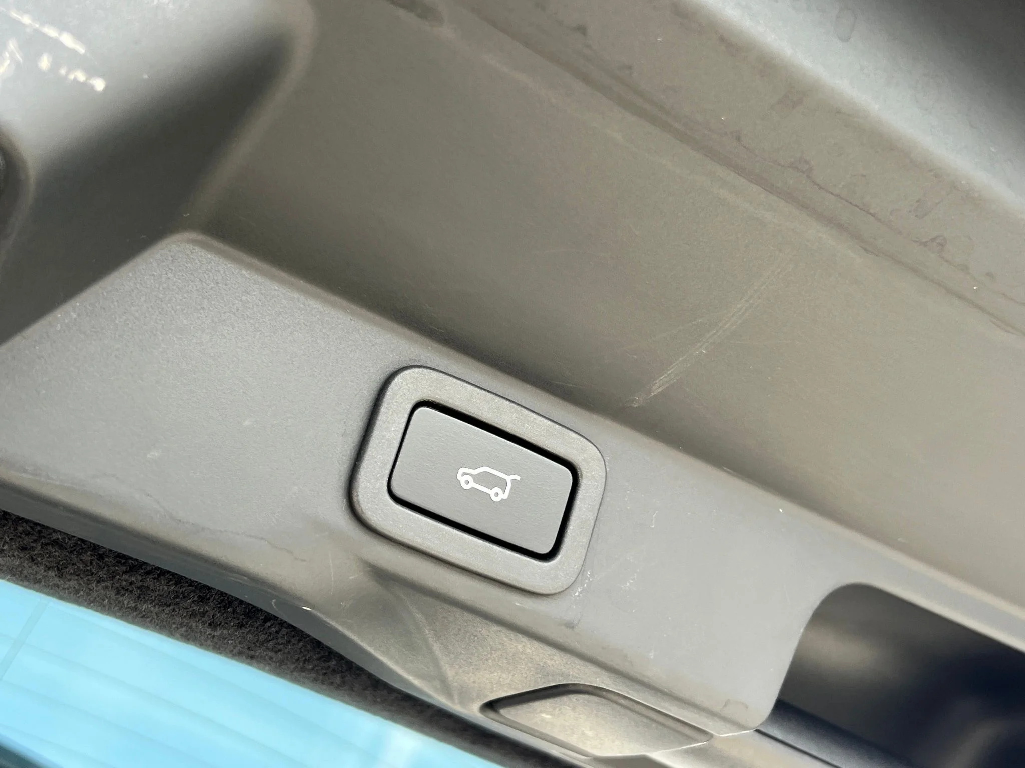 Used 2019 Blue Land Rover HSE image 20