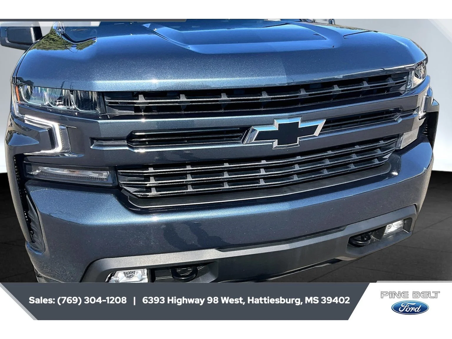 Used 2021 Shadow Gray Metallic Chevrolet RST image 22