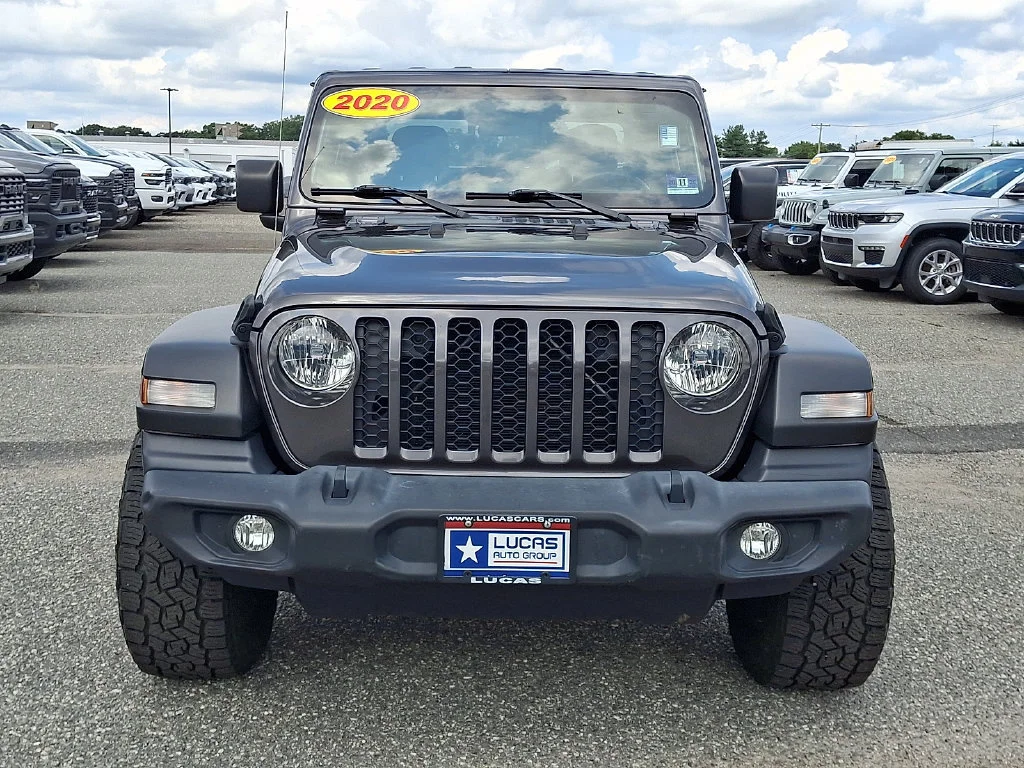 Used 2020 Granite Crystal Metallic Clearcoat Jeep Sport S image 4