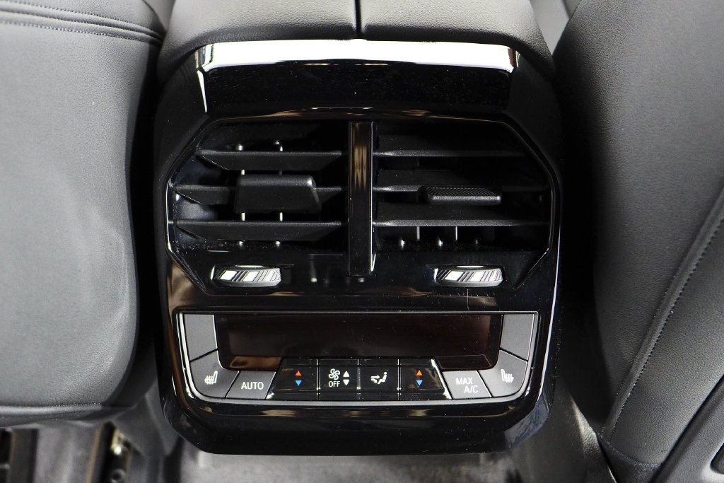 Certified Used 2023 Black Sapphire Metallic BMW M60 image 23