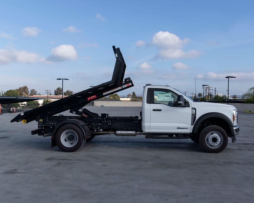 2025 Ford F-550 Super Duty Chassis Cab XL - Photo 26