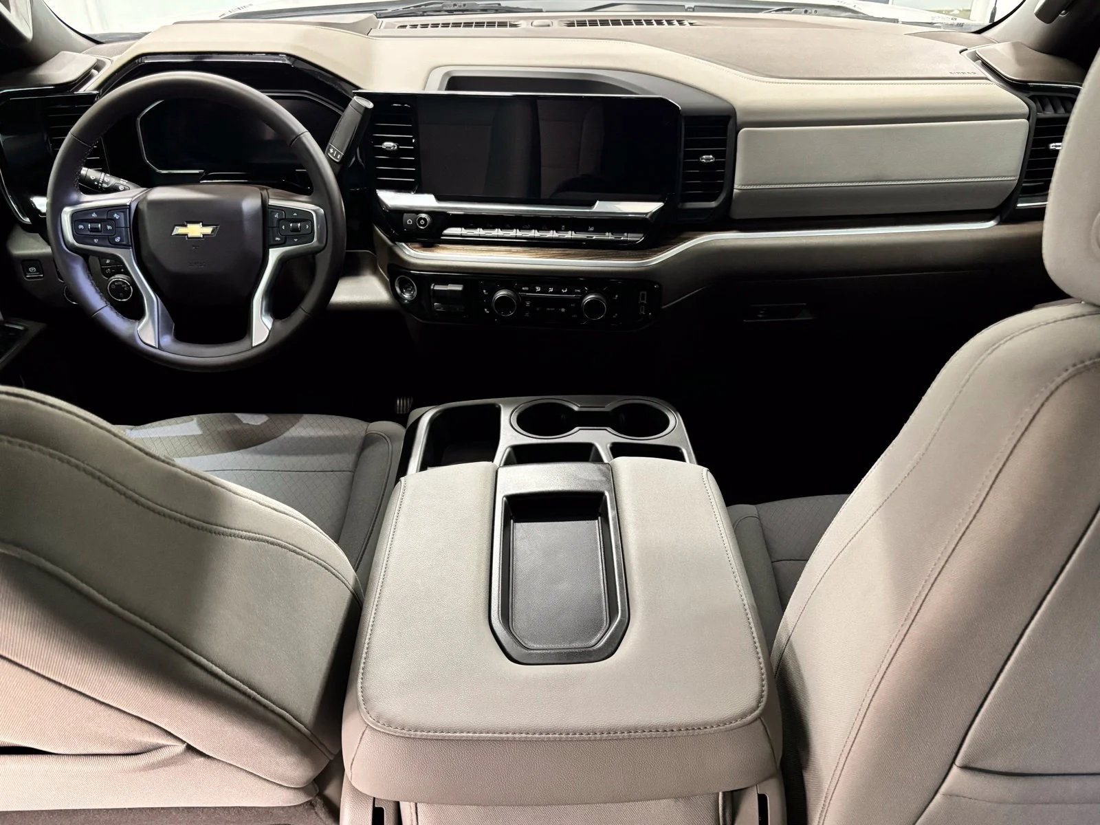 Used 2026 White Chevrolet LT image 11