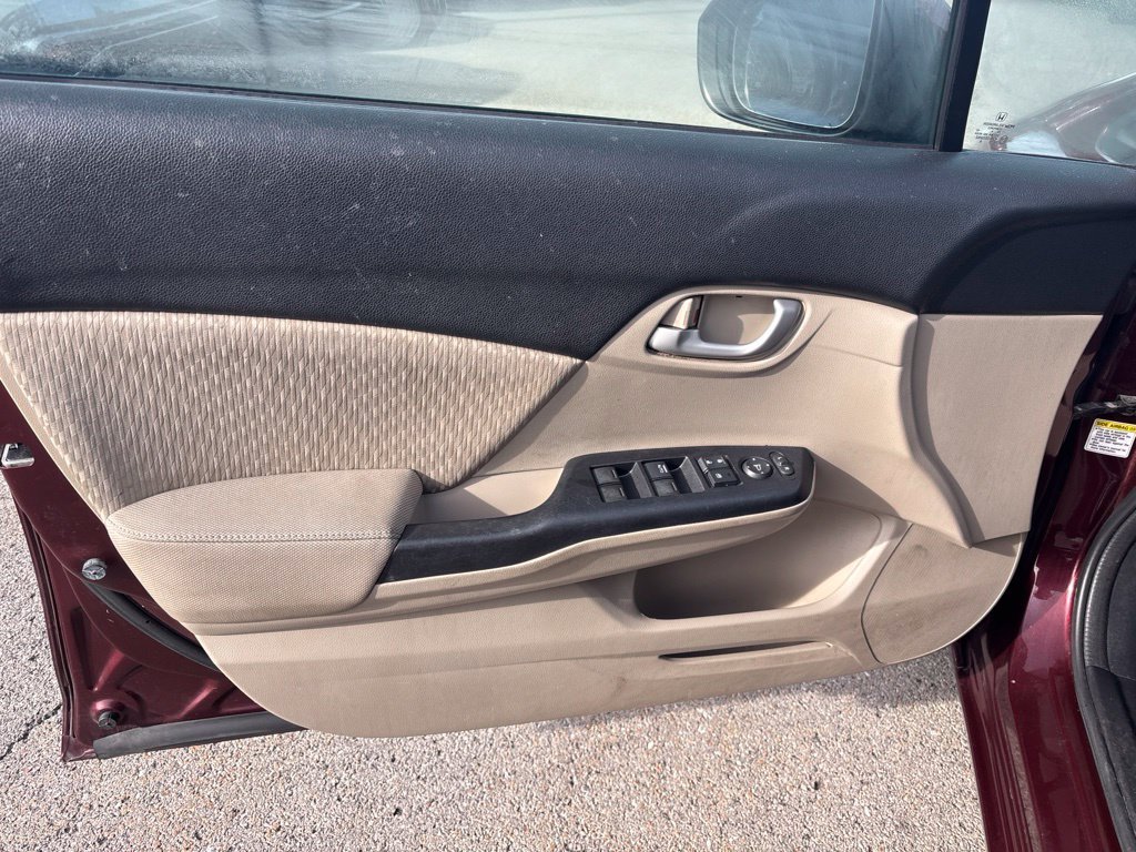 Used 2015 Red Honda LX image 9