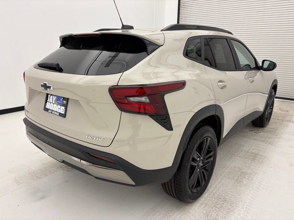 2026 Chevrolet Trax Activ - Photo 18