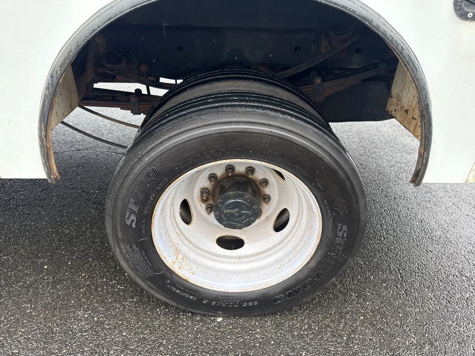 Used 2019 White Ford XL image 25