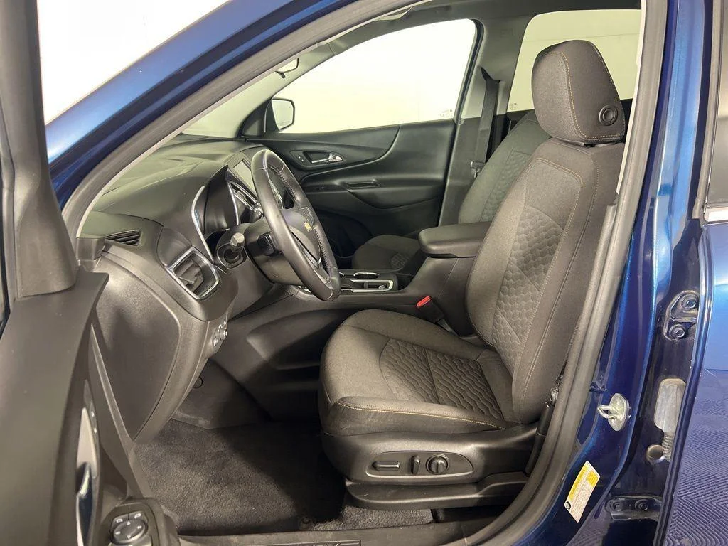 Used 2020 Pacific Blue Metallic Chevrolet LT image 15