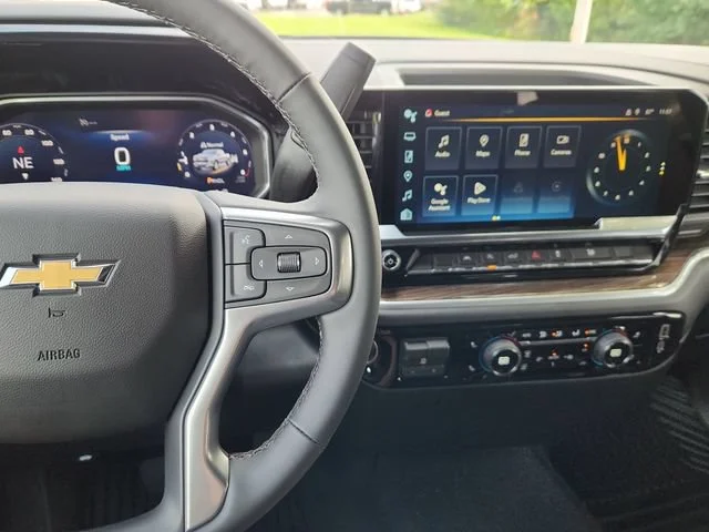 New 2026 Sterling Gray Metallic Chevrolet LT (2FL) image 28