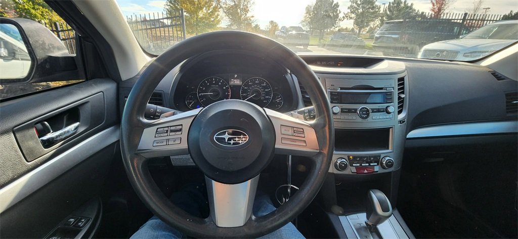 2011 Subaru Outback 2.5i photo 4