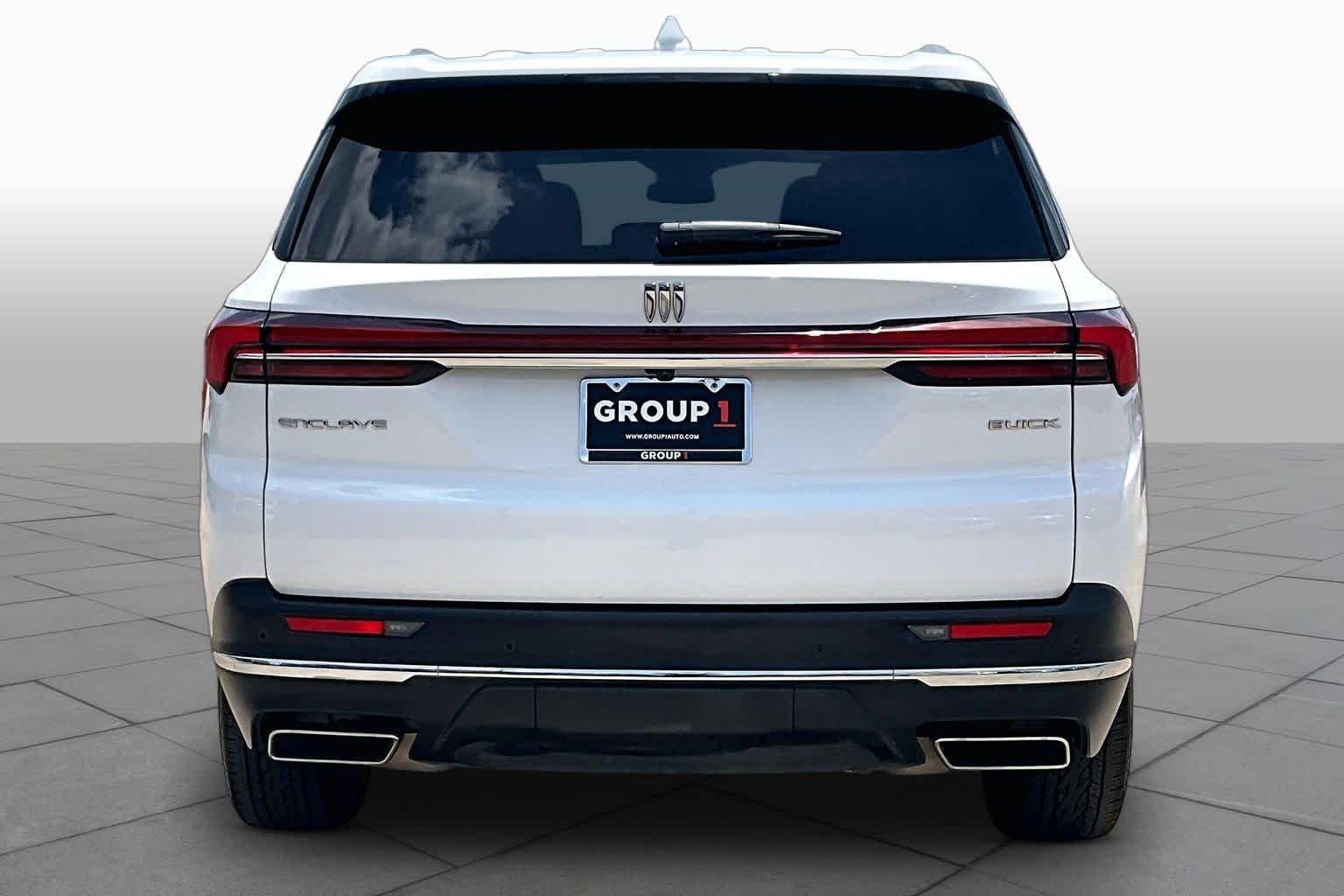 Used 2025 Summit White Buick Preferred image 5